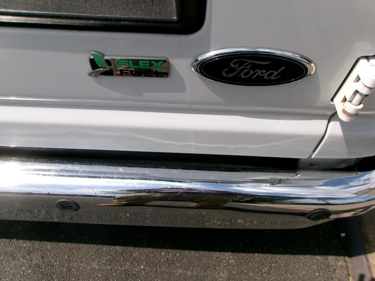 Ford Econoline E-350 XLT Super Duty 2014