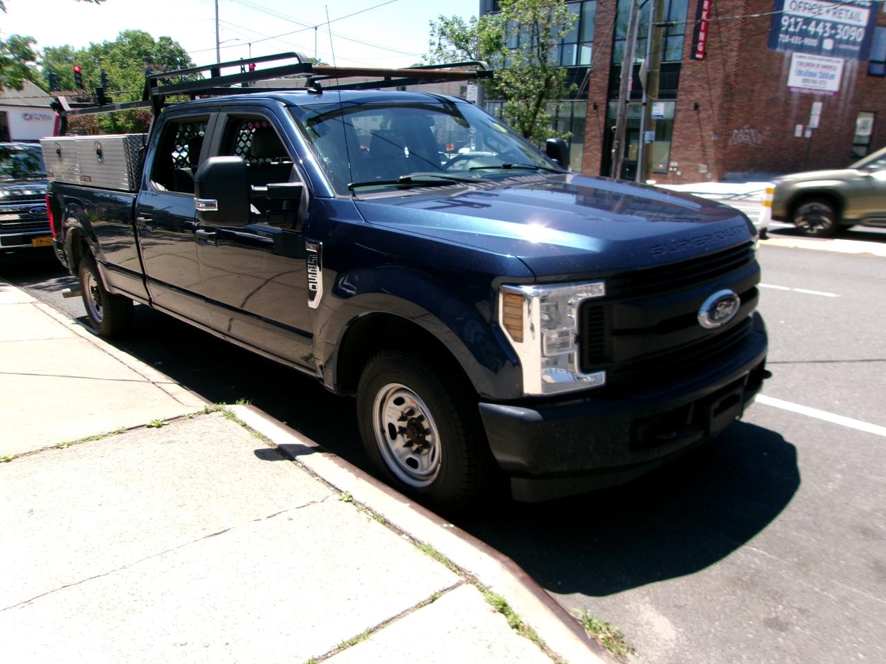 Ford F-250 SD Lariat Crew Cab 2WD 2019