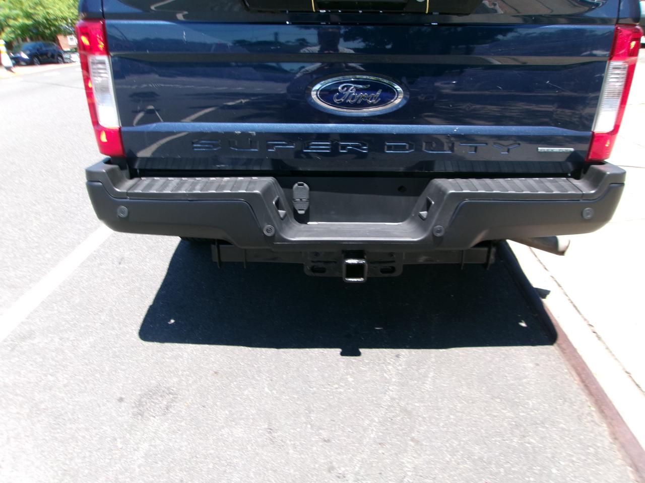 Ford F-250 SD Lariat Crew Cab 2WD 2019