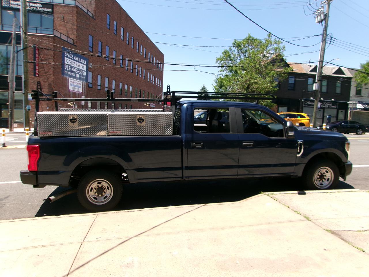 Ford F-250 SD Lariat Crew Cab 2WD 2019