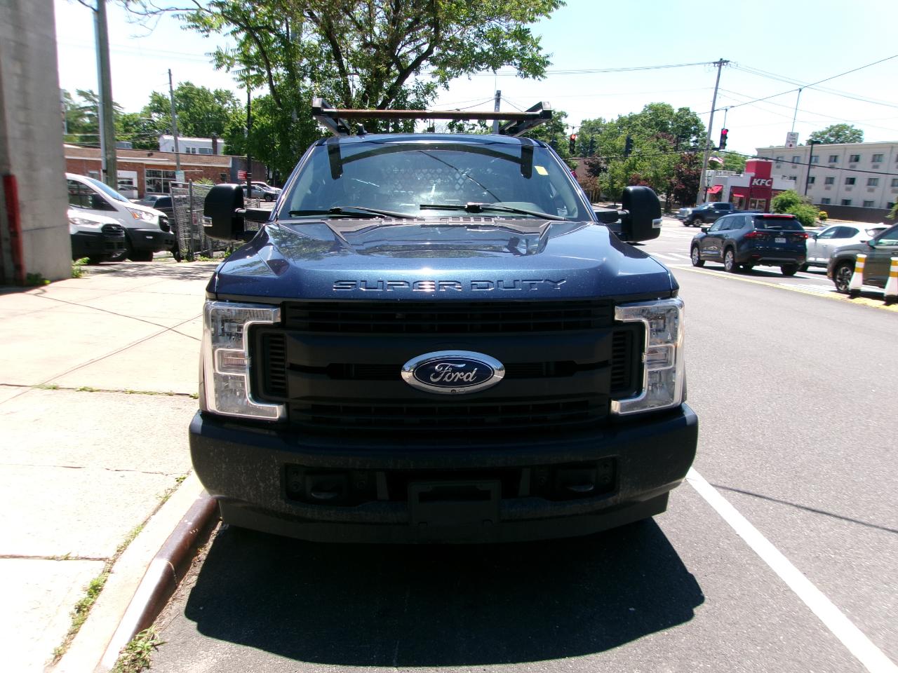 Ford F-250 SD Lariat Crew Cab 2WD 2019