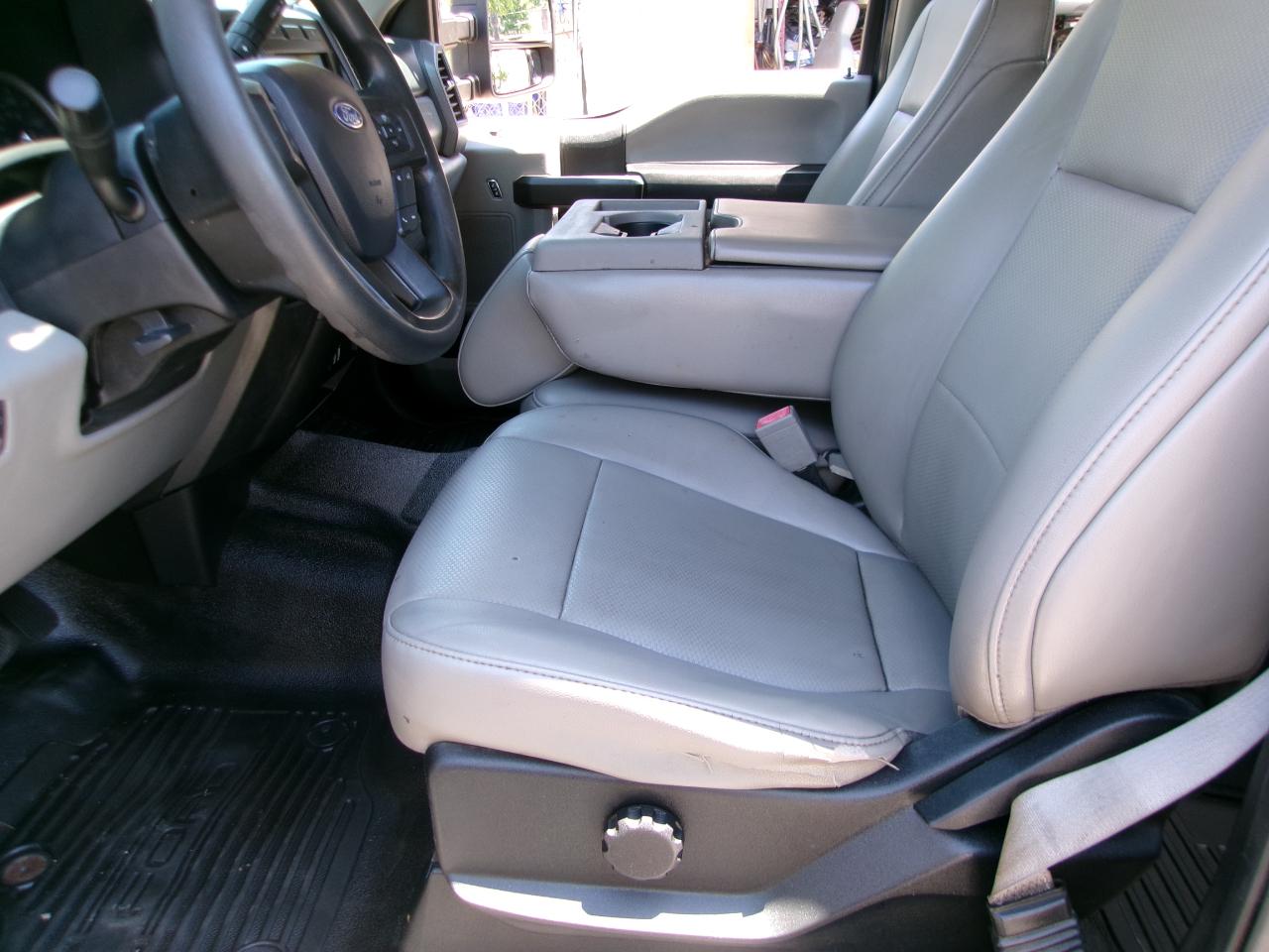 Ford F-250 SD Lariat Crew Cab 2WD 2019