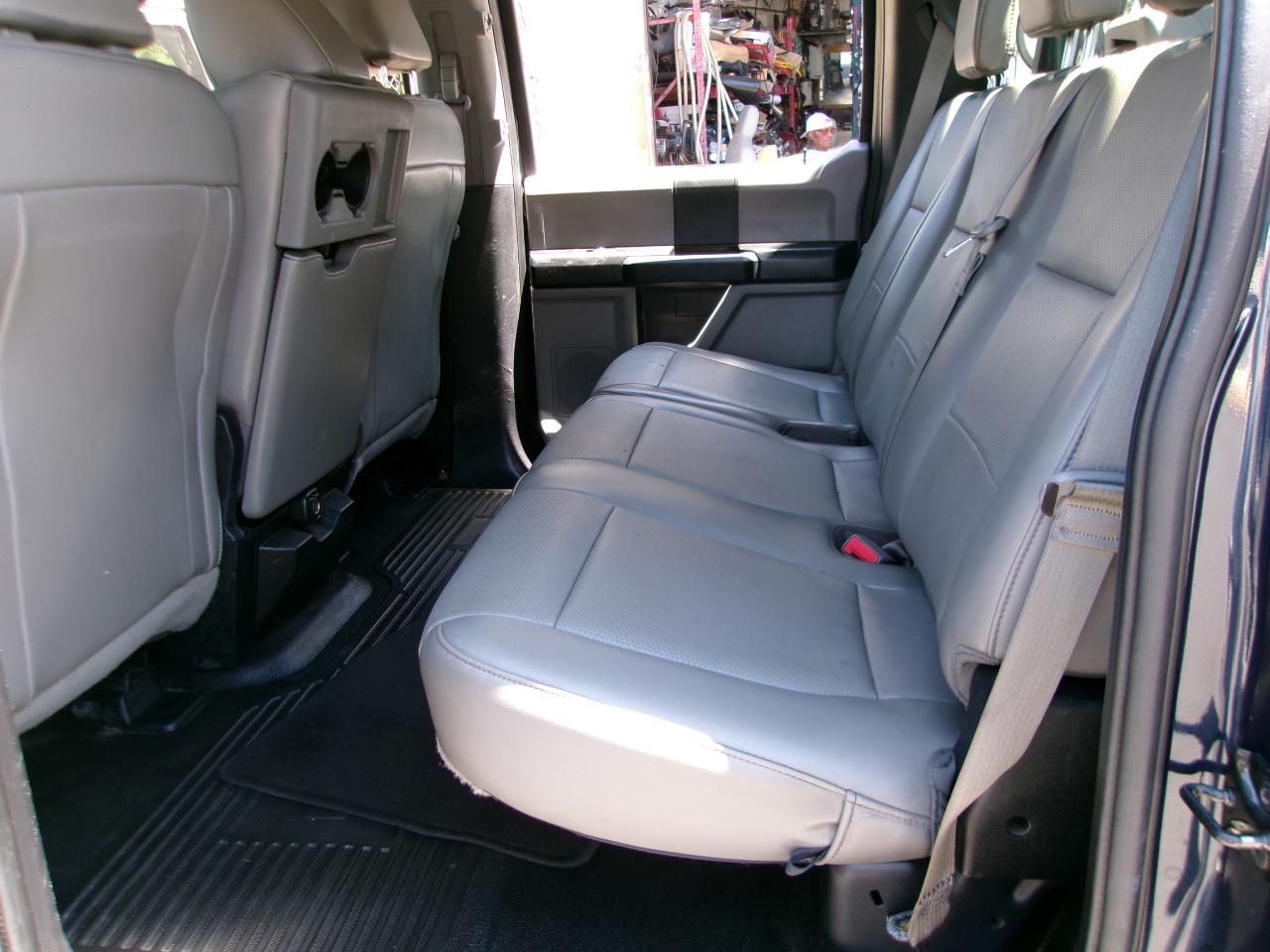 Ford F-250 SD Lariat Crew Cab 2WD 2019