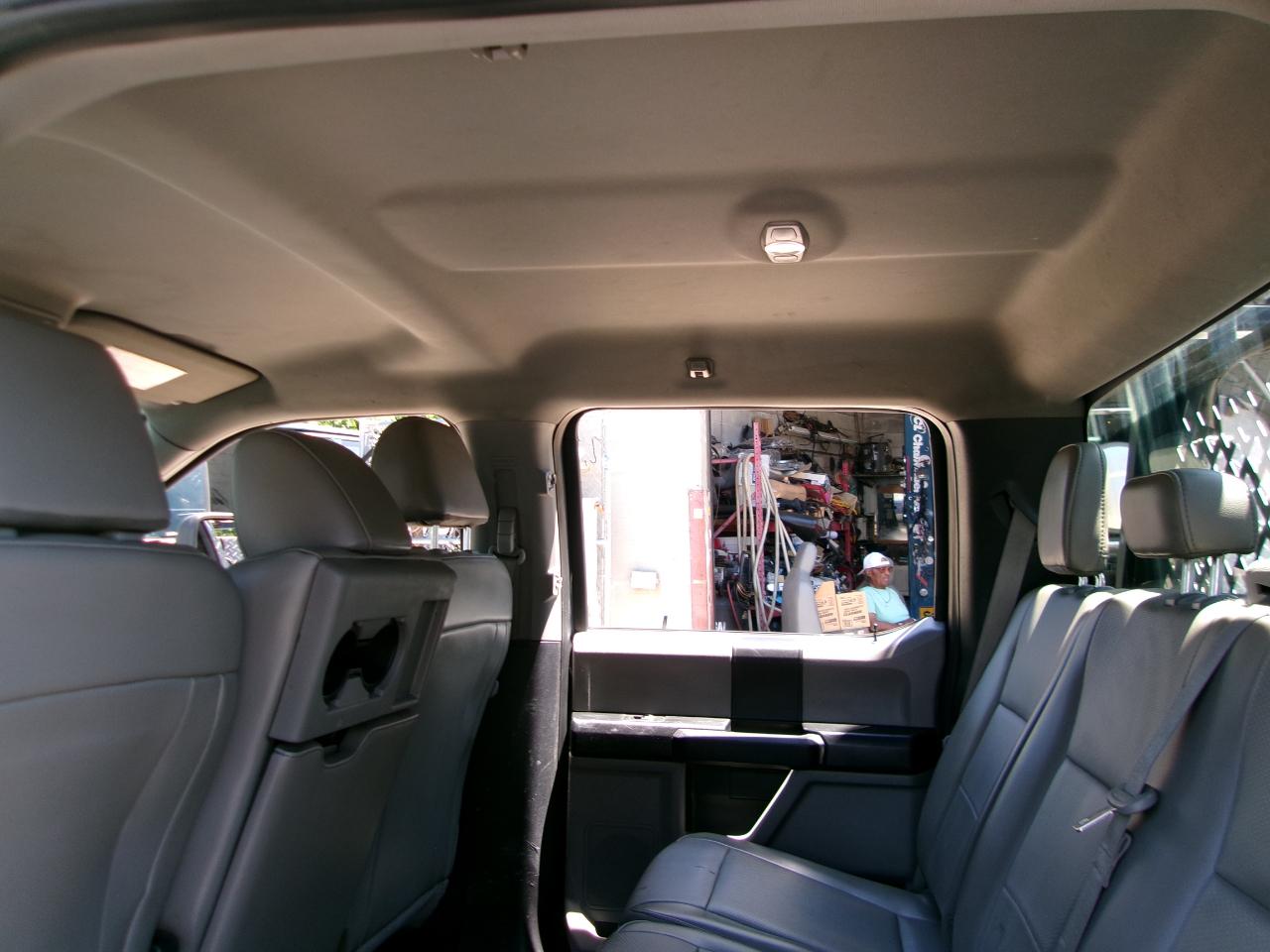 Ford F-250 SD Lariat Crew Cab 2WD 2019