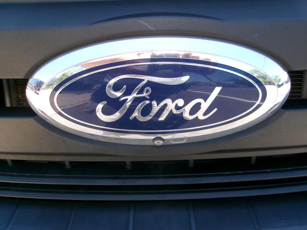 Ford F-250 SD Lariat Crew Cab 2WD 2019