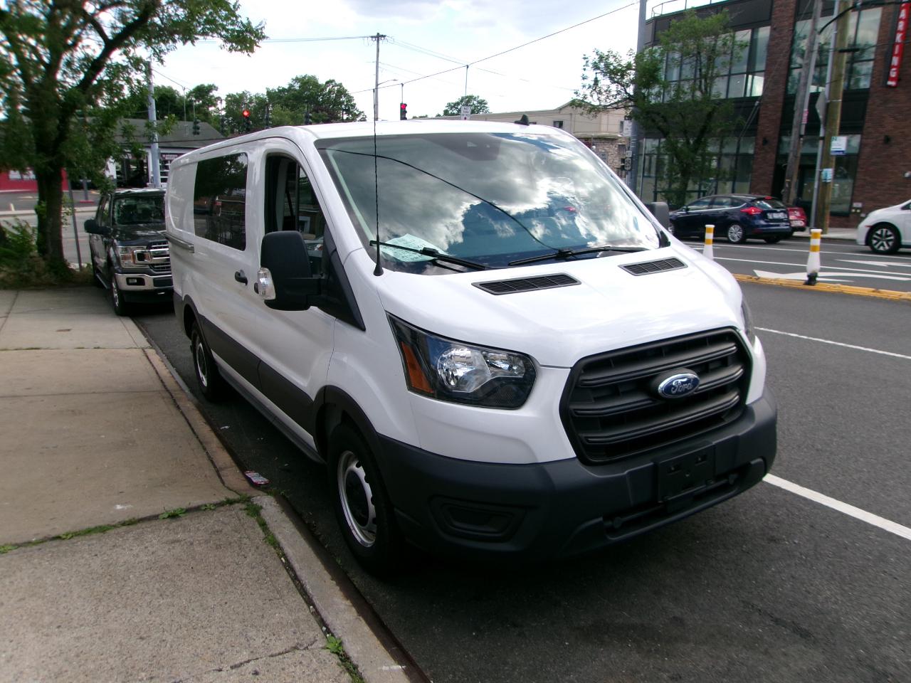 Ford Transit 150 Van Low Roof w/Sliding Pass. 130-in. WB 2020