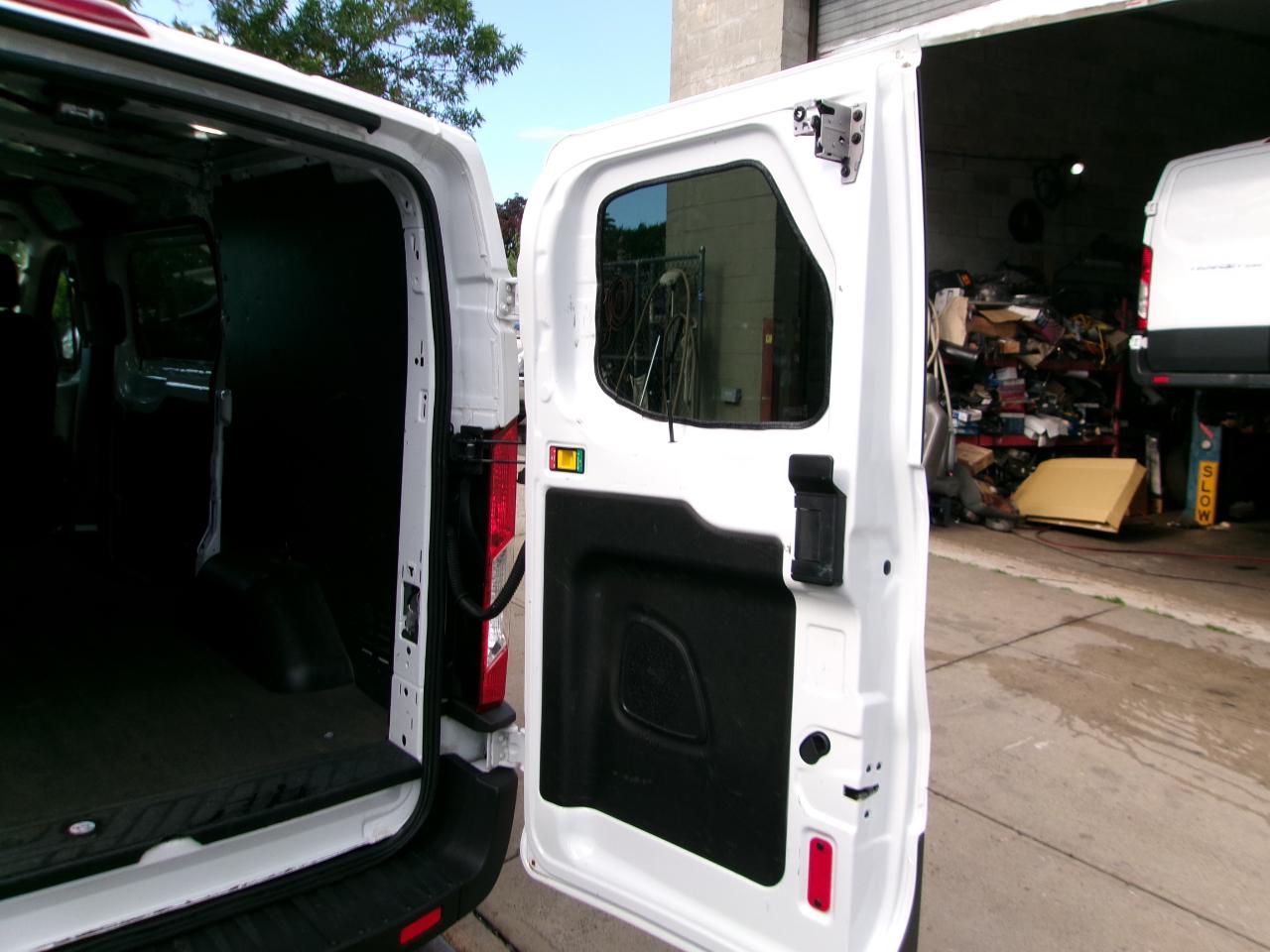Ford Transit 150 Van Low Roof w/Sliding Pass. 130-in. WB 2020