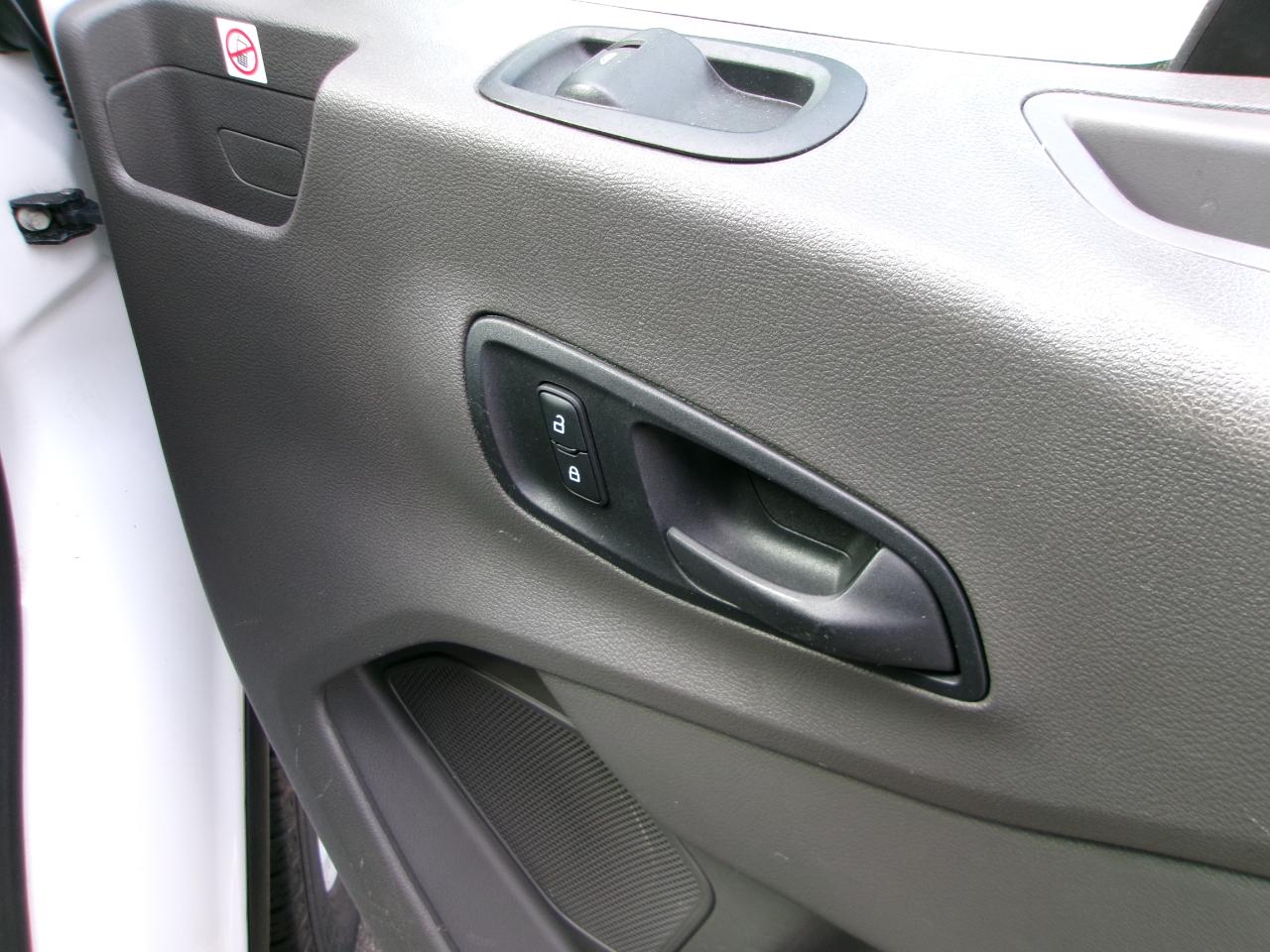 Ford Transit 150 Van Low Roof w/Sliding Pass. 130-in. WB 2020