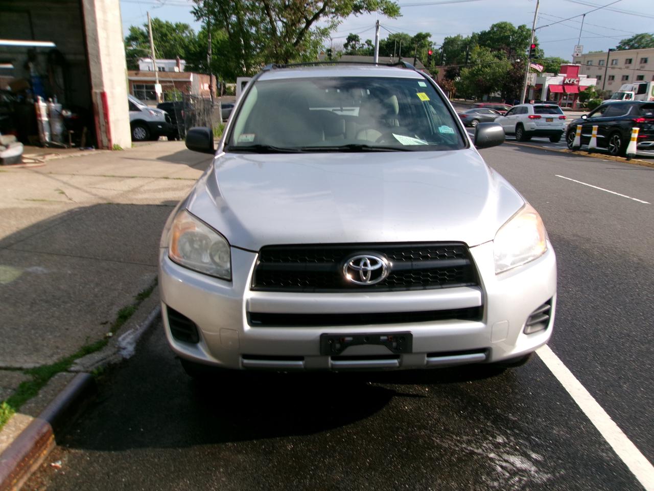 Toyota RAV4 Base I4 4WD 2011
