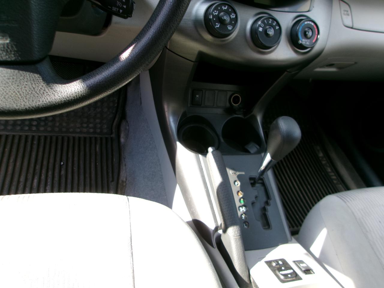 Toyota RAV4 Base I4 4WD 2011
