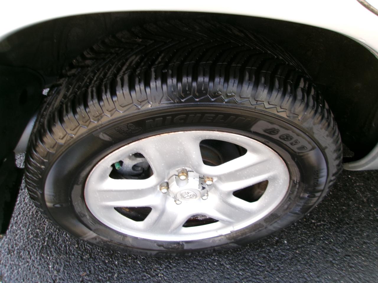 Toyota RAV4 Base I4 4WD 2011