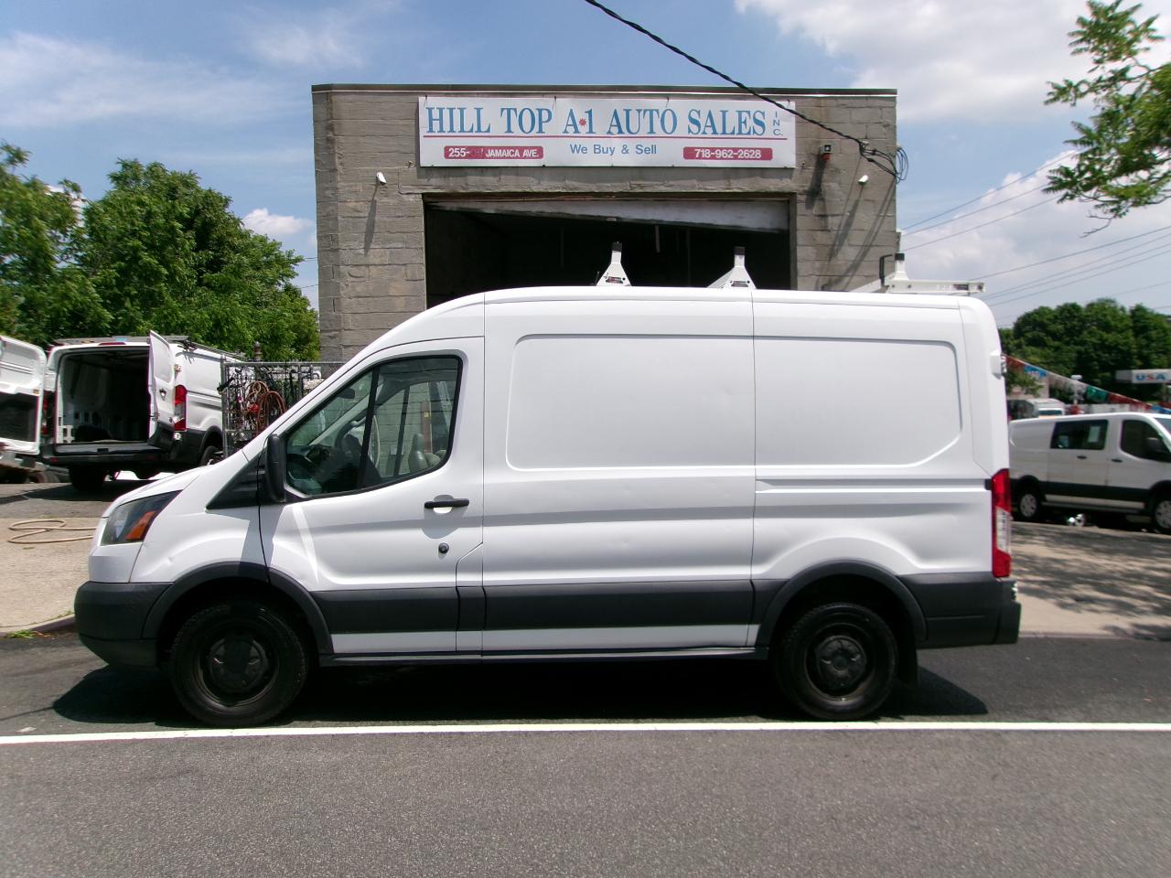 Ford Transit 250 Van Med. Roof w/Sliding Pass. 130-in. WB 2017