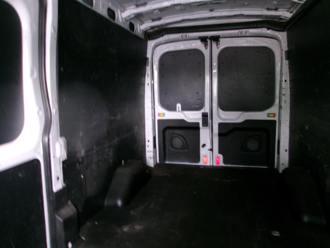 Ford Transit 250 Van Med. Roof w/Sliding Pass. 148-in. WB 2019