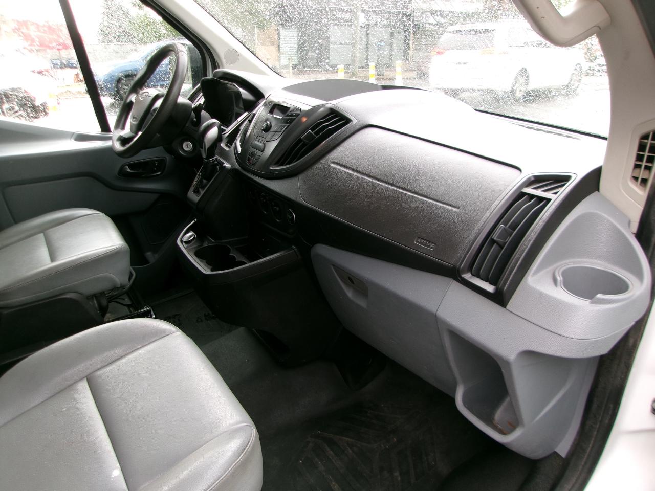 Ford Transit 250 Van Med. Roof w/Sliding Pass. 148-in. WB 2019