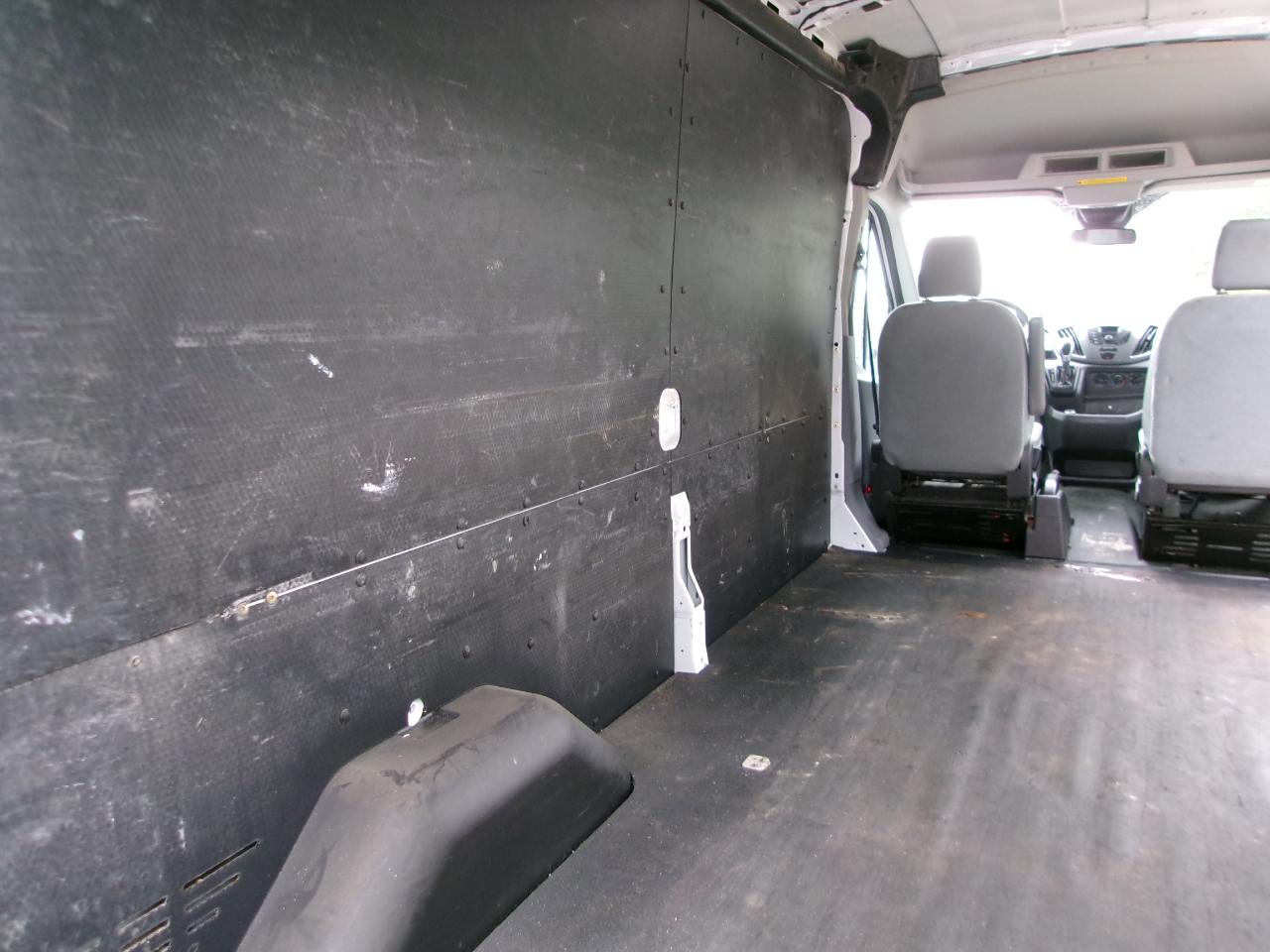 Ford Transit 250 Van Med. Roof w/Sliding Pass. 148-in. WB 2019