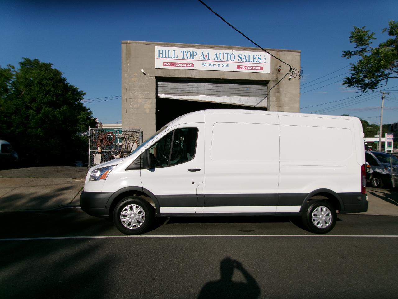 Ford Transit 250 Van Med. Roof w/Sliding Pass. 148-in. WB 2017