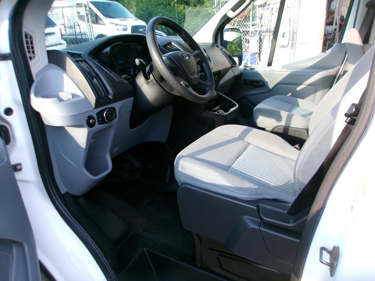 Ford Transit 250 Van Med. Roof w/Sliding Pass. 148-in. WB 2017