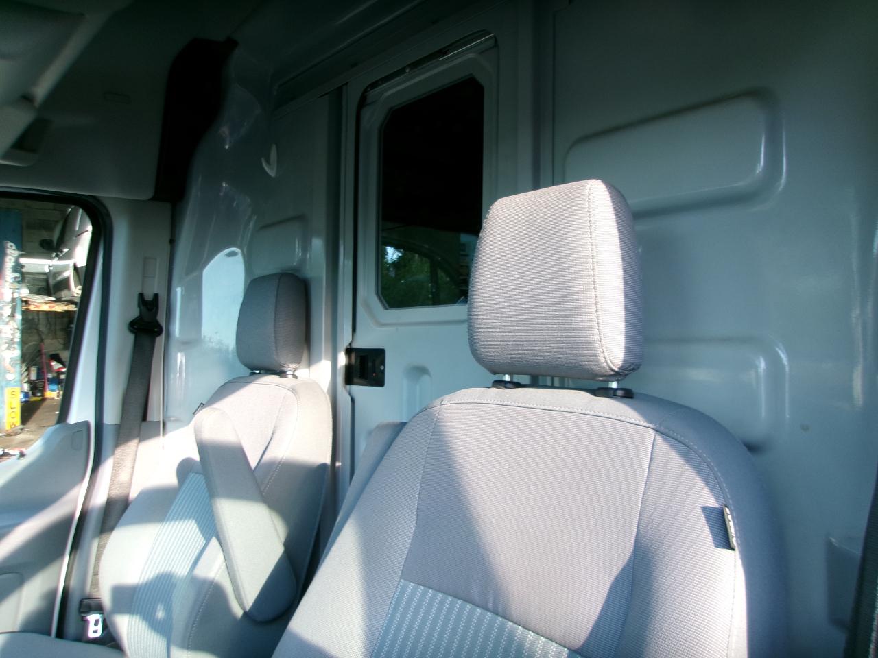 Ford Transit 250 Van Med. Roof w/Sliding Pass. 148-in. WB 2017