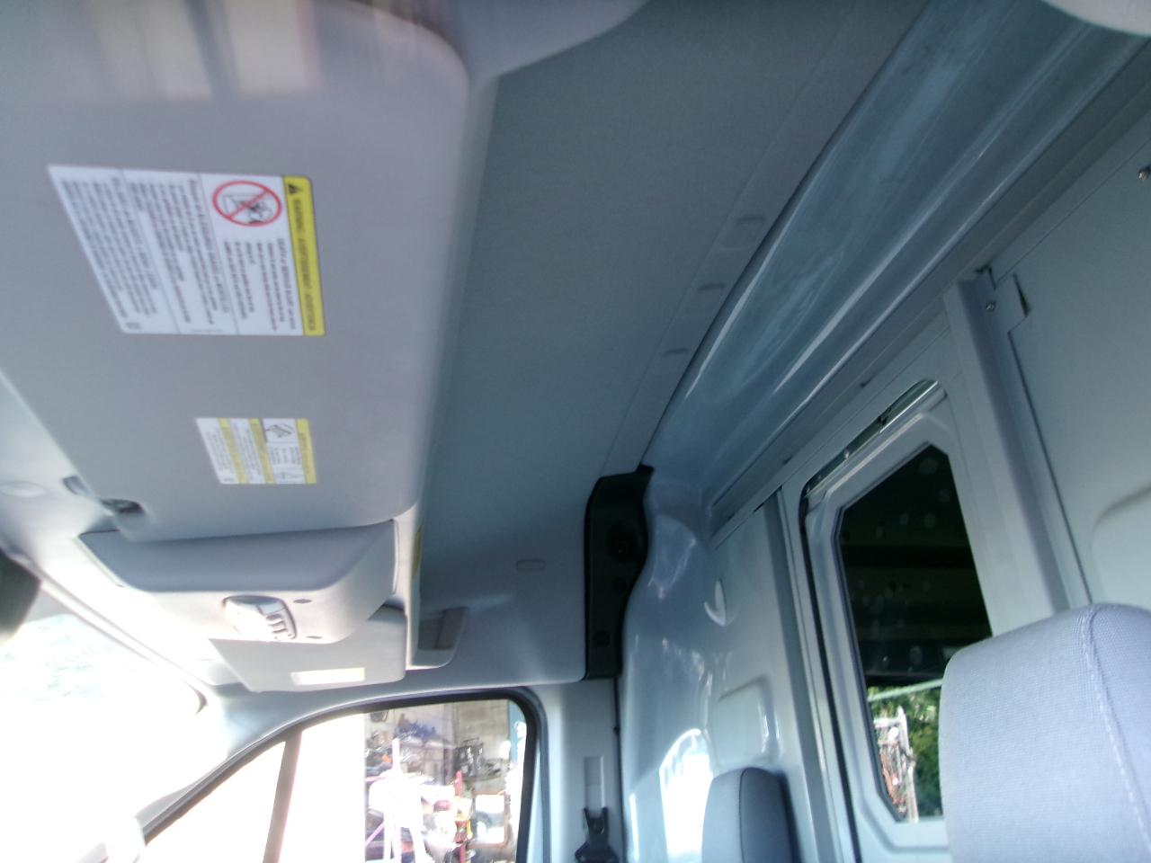 Ford Transit 250 Van Med. Roof w/Sliding Pass. 148-in. WB 2017