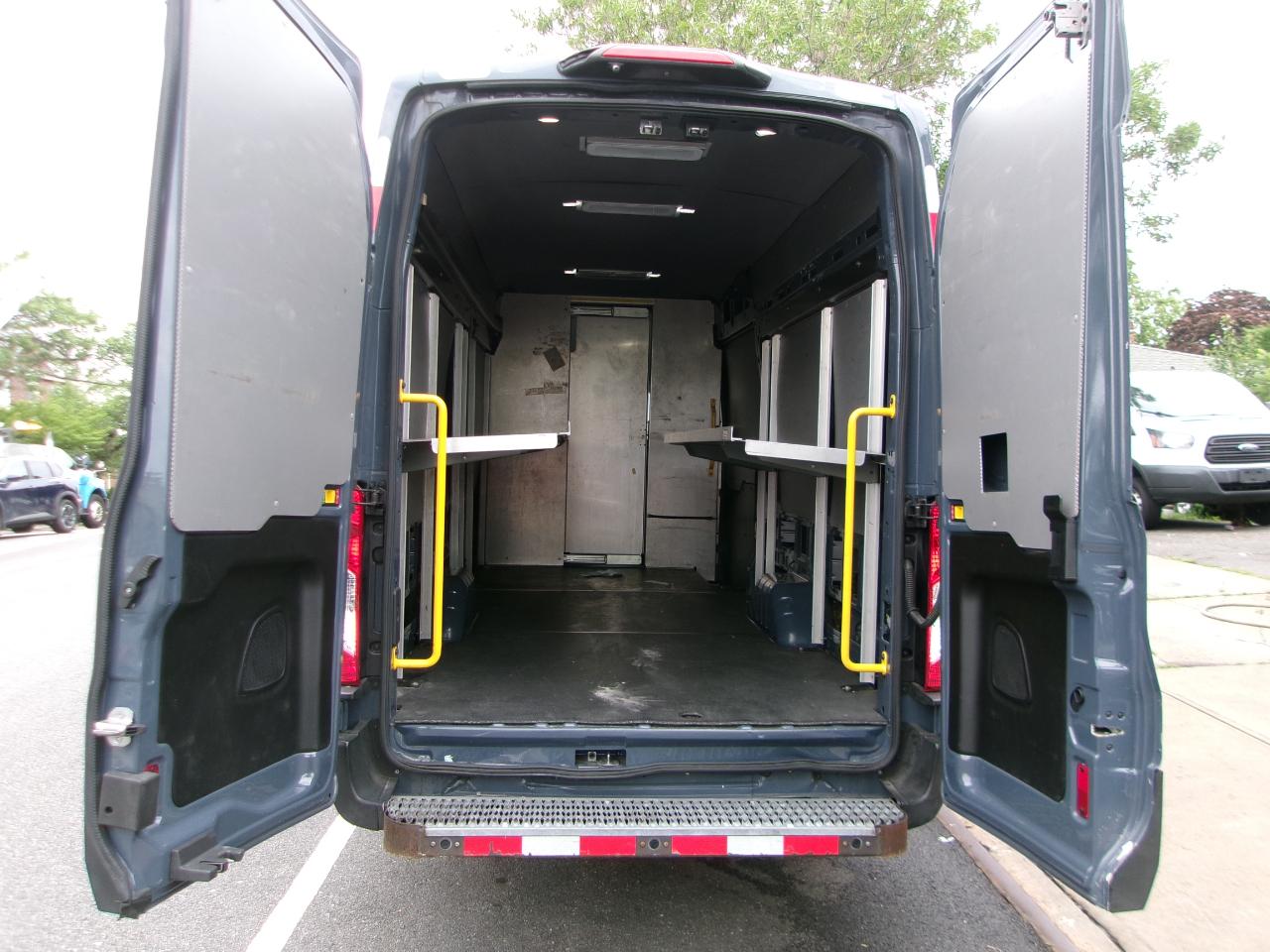 Ford Transit 250 Van High Roof w/Sliding Pass. 148-in. WB EL 2019