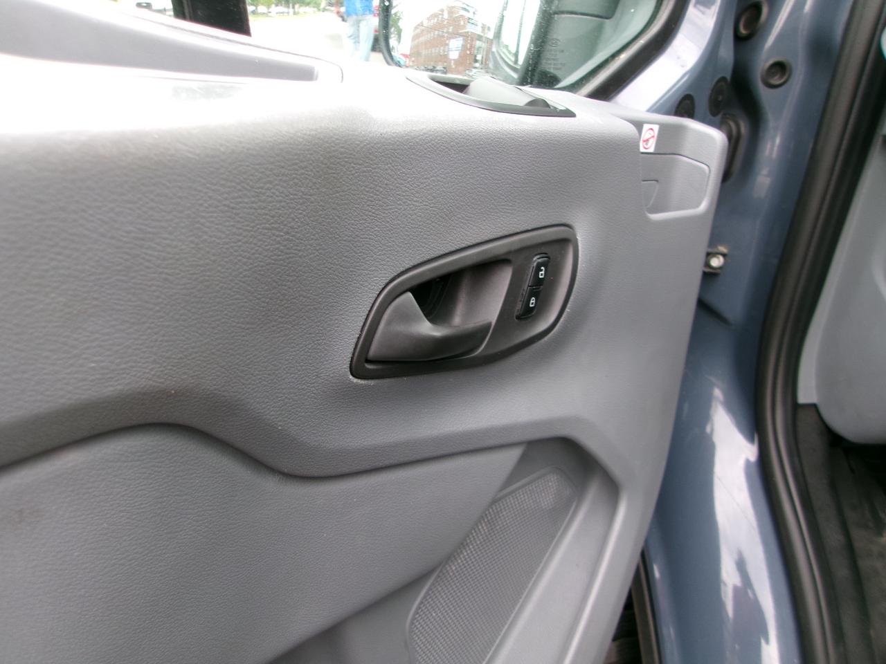 Ford Transit 250 Van High Roof w/Sliding Pass. 148-in. WB EL 2019