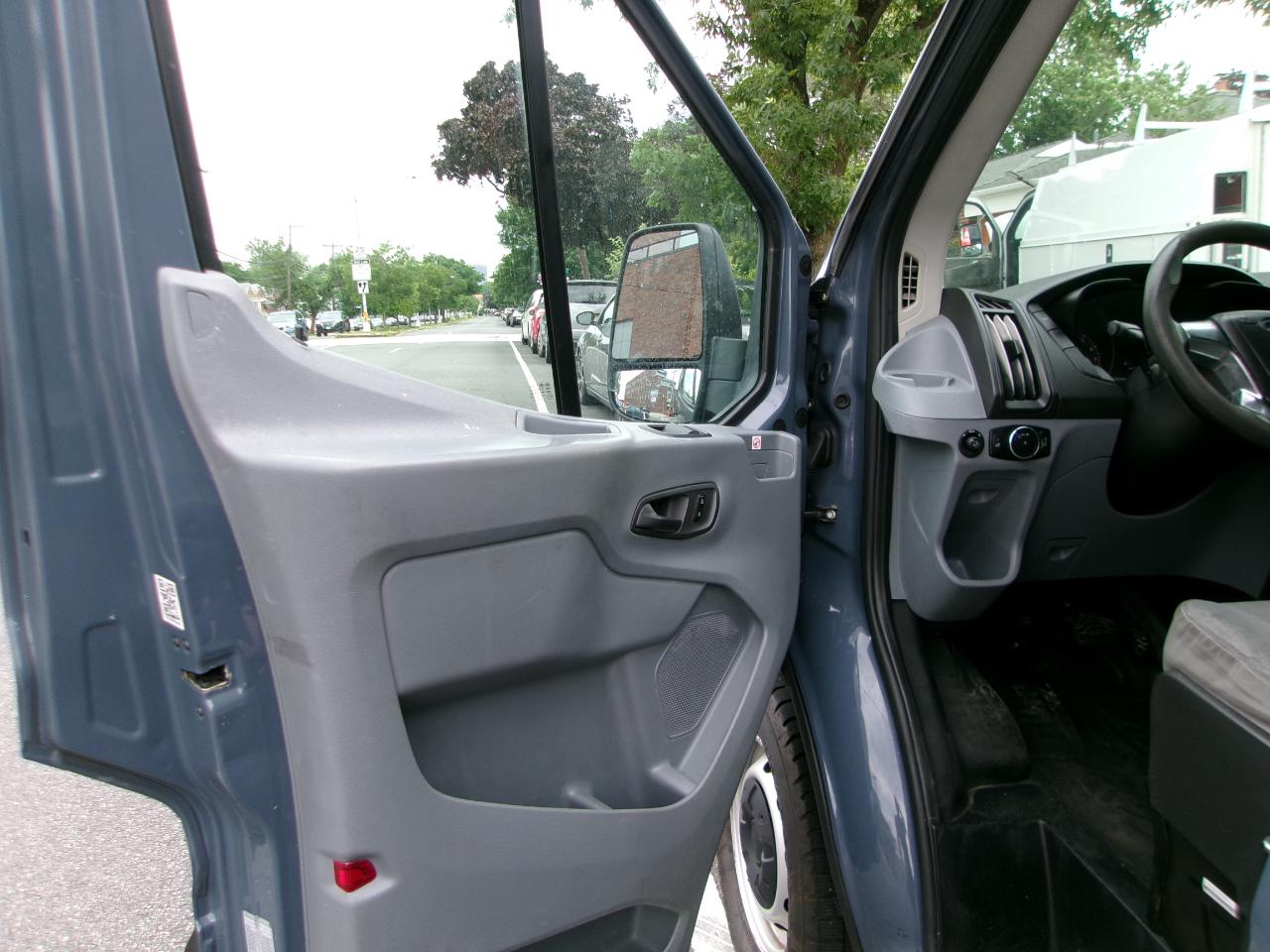 Ford Transit 250 Van High Roof w/Sliding Pass. 148-in. WB EL 2019