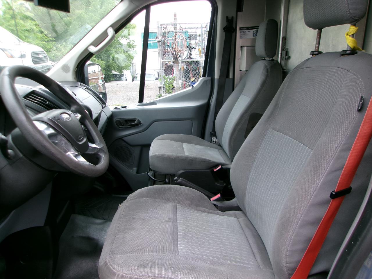 Ford Transit 250 Van High Roof w/Sliding Pass. 148-in. WB EL 2019