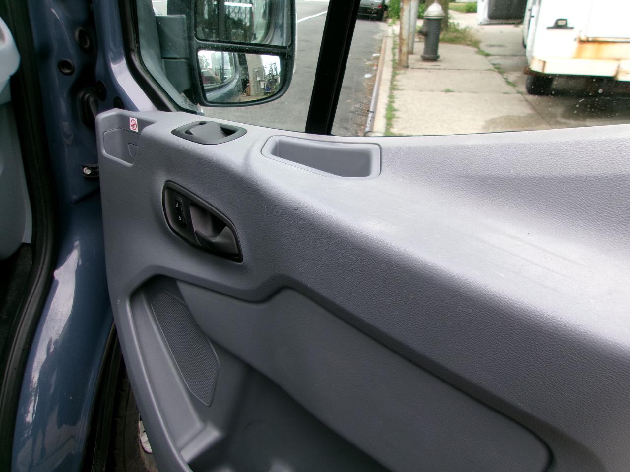 Ford Transit 250 Van High Roof w/Sliding Pass. 148-in. WB EL 2019