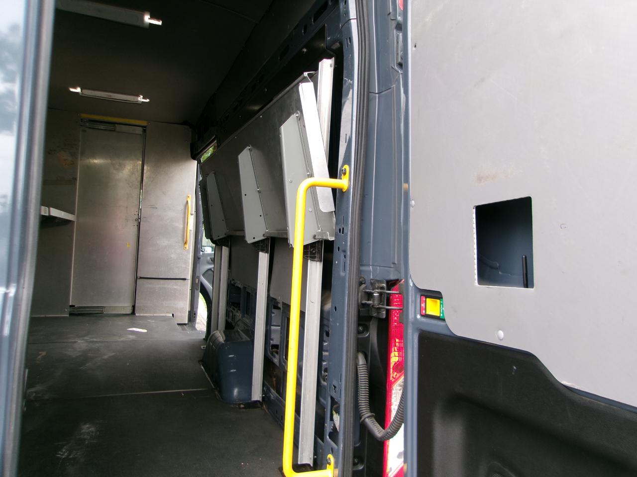 Ford Transit 250 Van High Roof w/Sliding Pass. 148-in. WB EL 2019