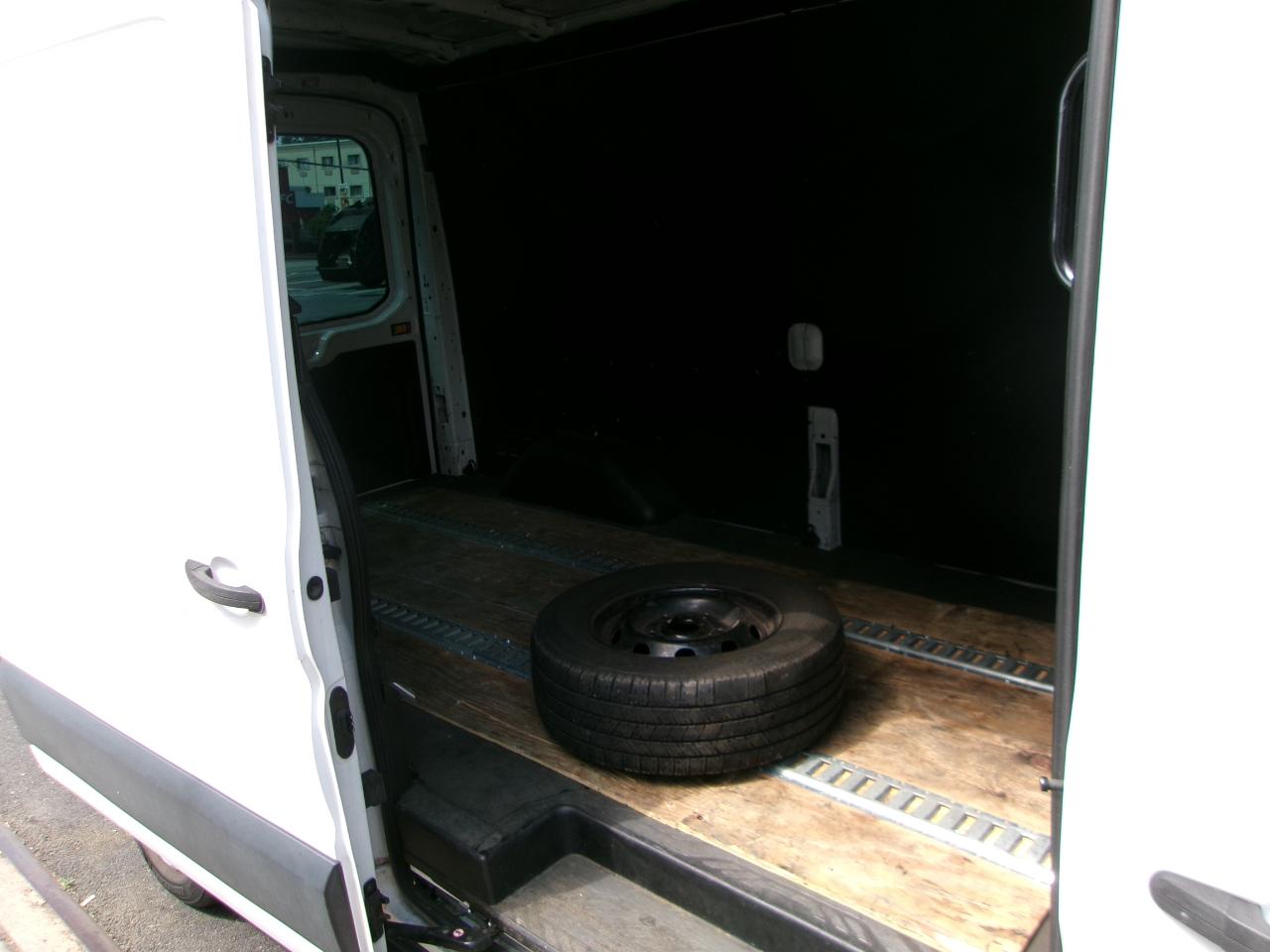 Ford Transit 250 Van Med. Roof w/Sliding Pass. 148-in. WB 2019