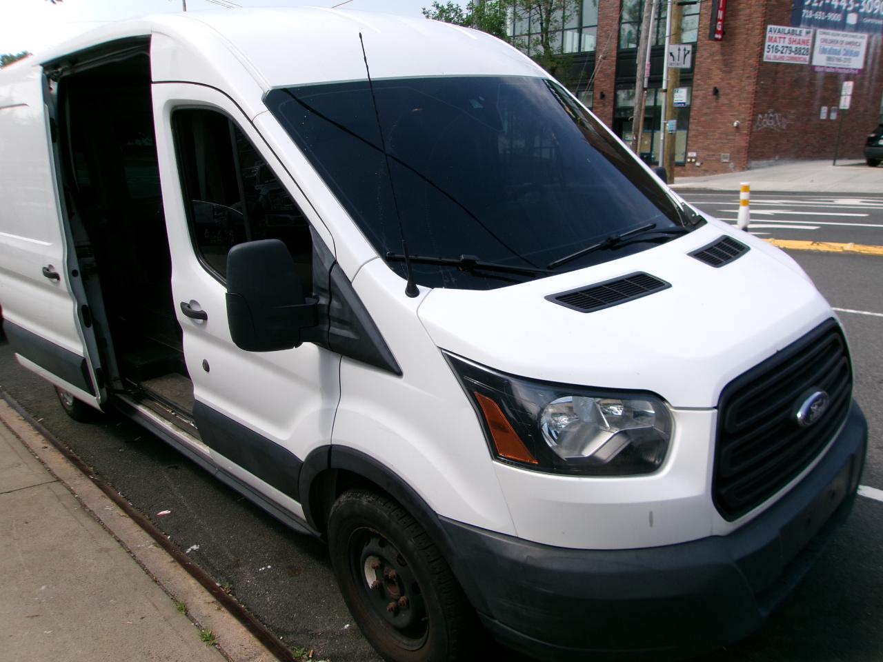 Ford Transit 250 Van Med. Roof w/Sliding Pass. 148-in. WB 2019
