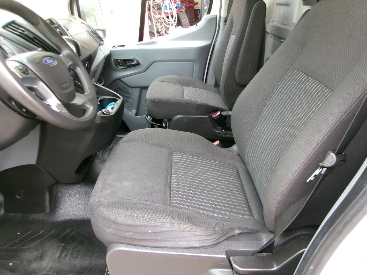 Ford Transit 250 Van Med. Roof w/Sliding Pass. 148-in. WB 2017