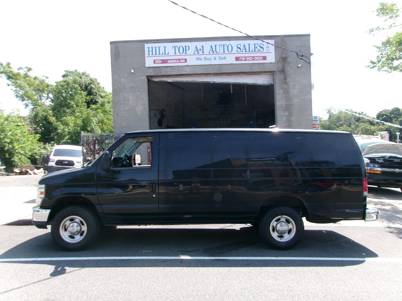 Ford Econoline E-350 Super Duty Extended 2013