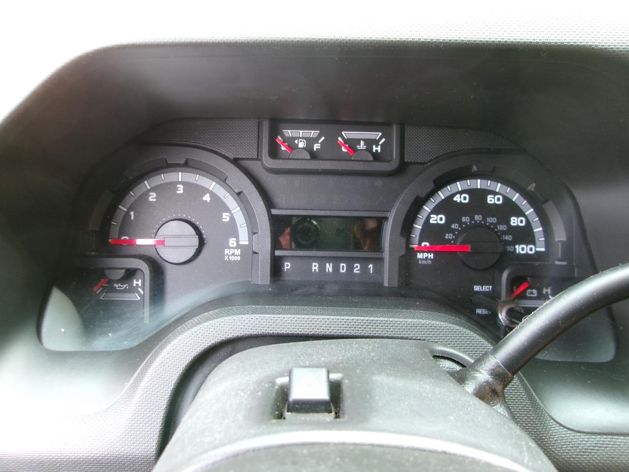 Ford Econoline E-350 Super Duty Extended 2013