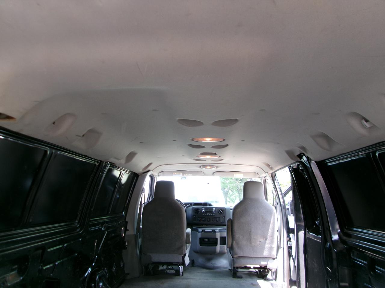 Ford Econoline E-350 Super Duty Extended 2013