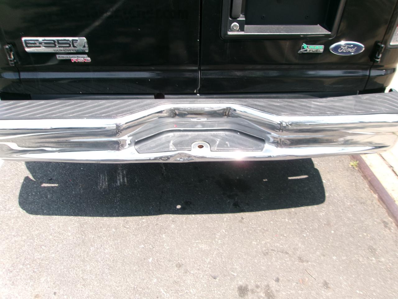 Ford Econoline E-350 Super Duty Extended 2013