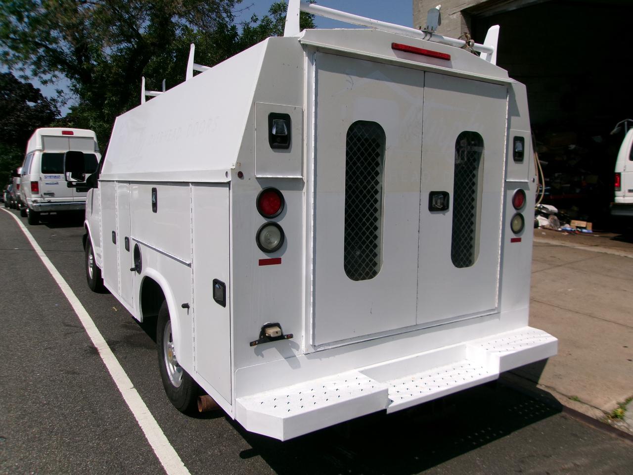 Chevrolet Express G3500 139" 2015