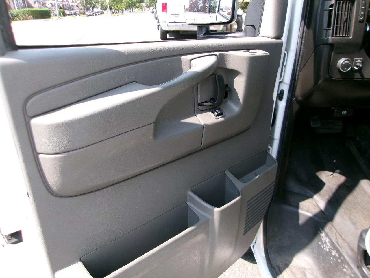 Chevrolet Express G3500 139" 2015