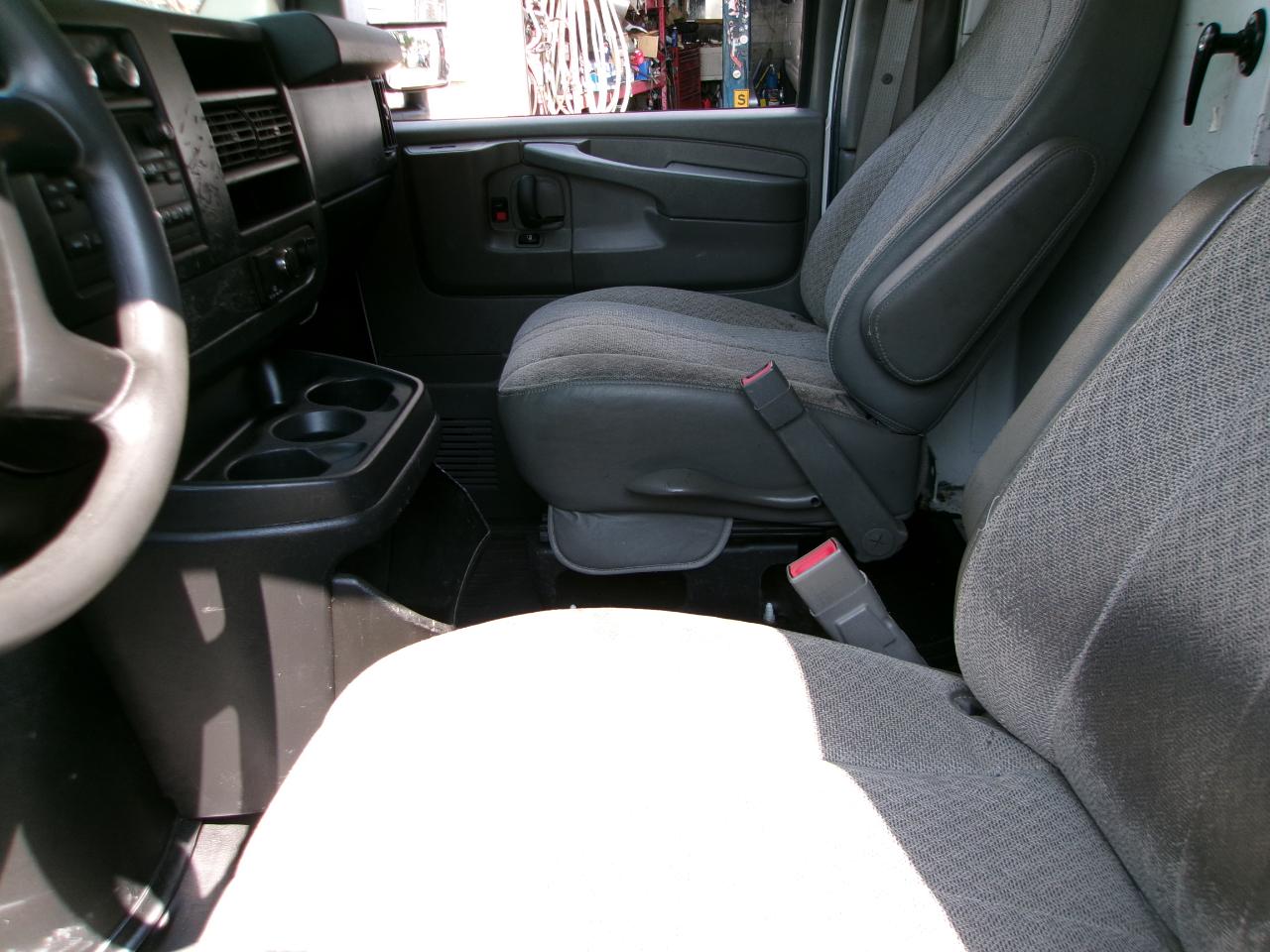 Chevrolet Express G3500 139" 2015