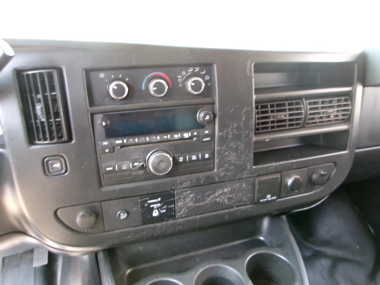 Chevrolet Express G3500 139" 2015