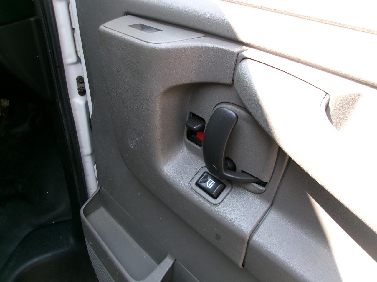 Chevrolet Express G3500 139" 2015