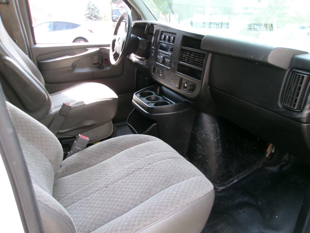Chevrolet Express G3500 139" 2015