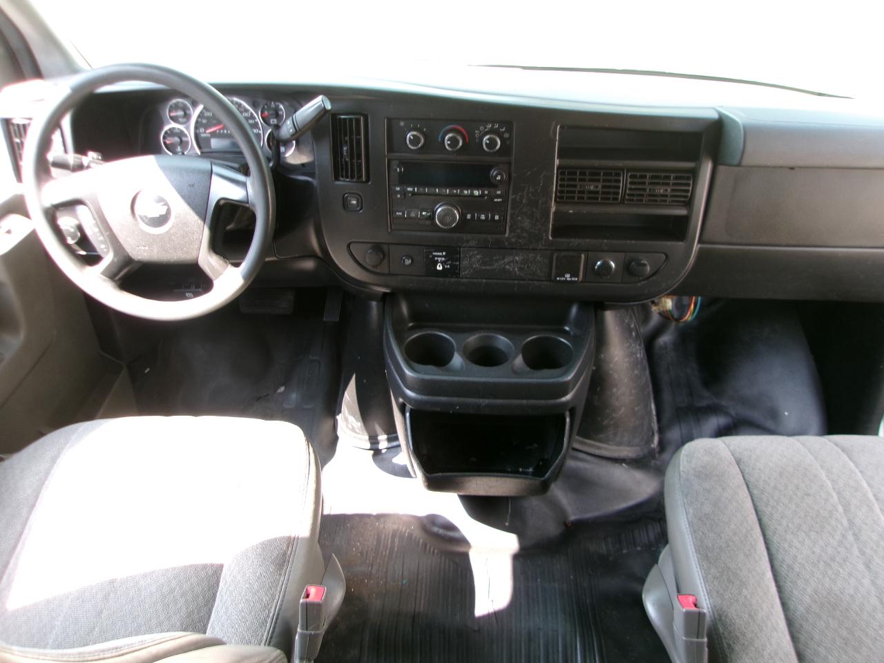 Chevrolet Express G3500 139" 2015