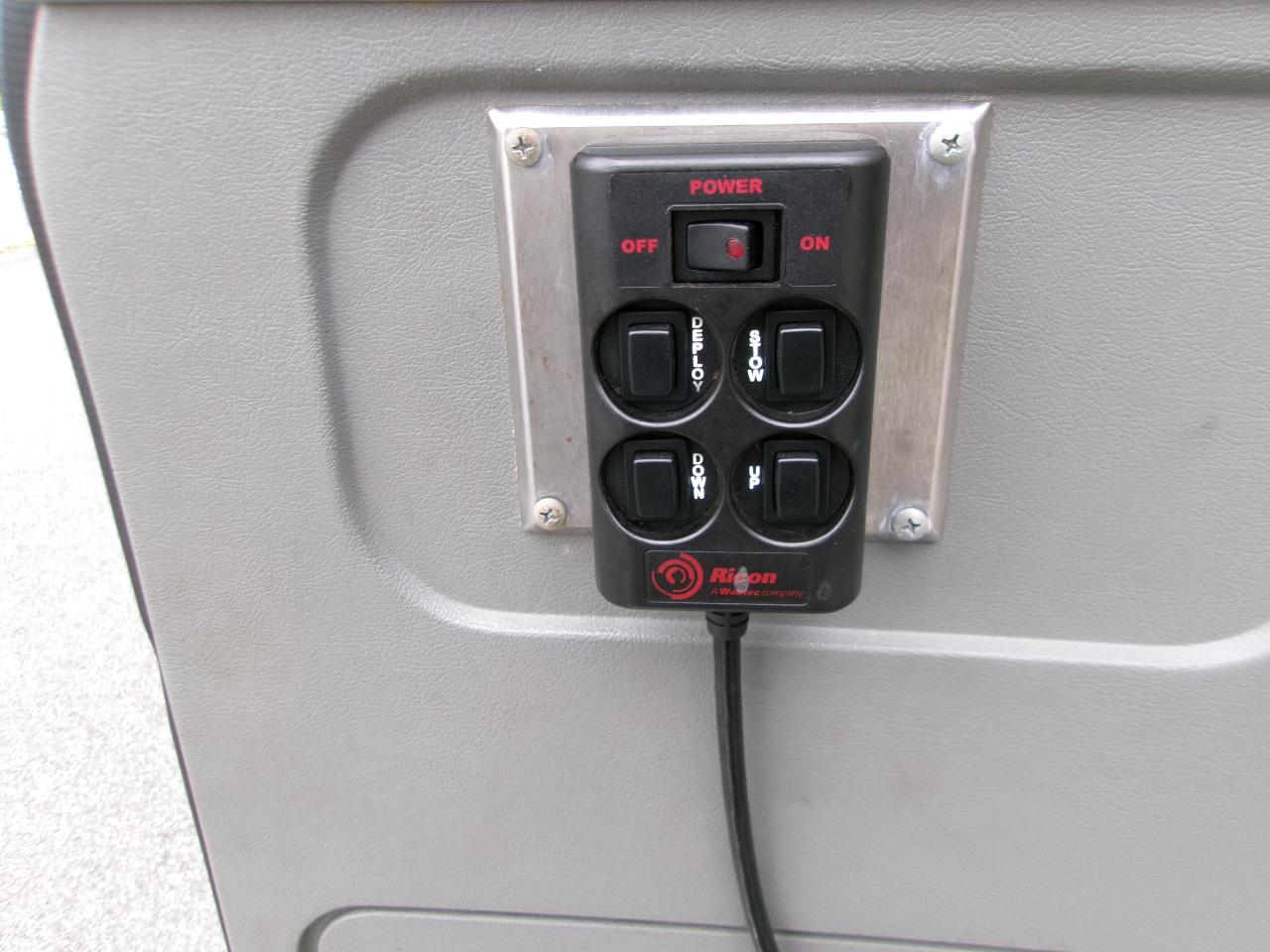 Ford Econoline E-350 XLT Super Duty Extended 2013