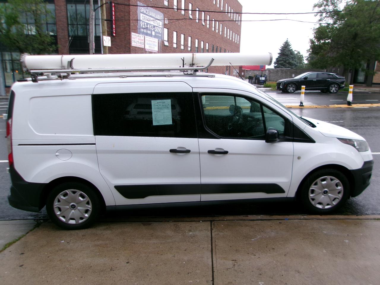 Ford Transit Connect Cargo Van XL LWB w/Rear 180 Degree Door 2017