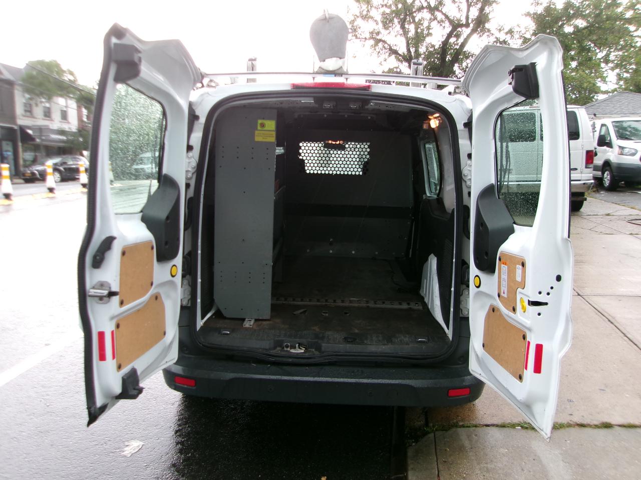 Ford Transit Connect Cargo Van XL LWB w/Rear 180 Degree Door 2017