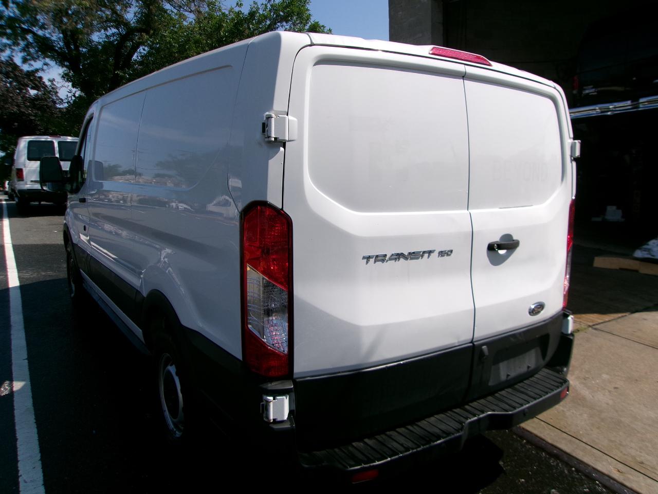 Ford Transit 150 Van Low Roof w/Sliding Pass. 130-in. WB 2019