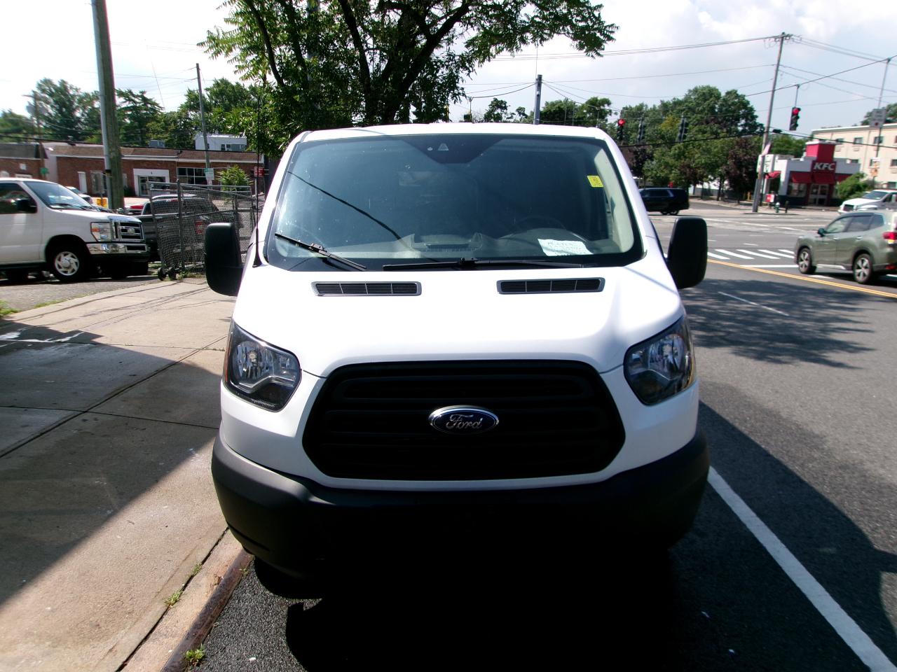 Ford Transit 150 Van Low Roof w/Sliding Pass. 130-in. WB 2019
