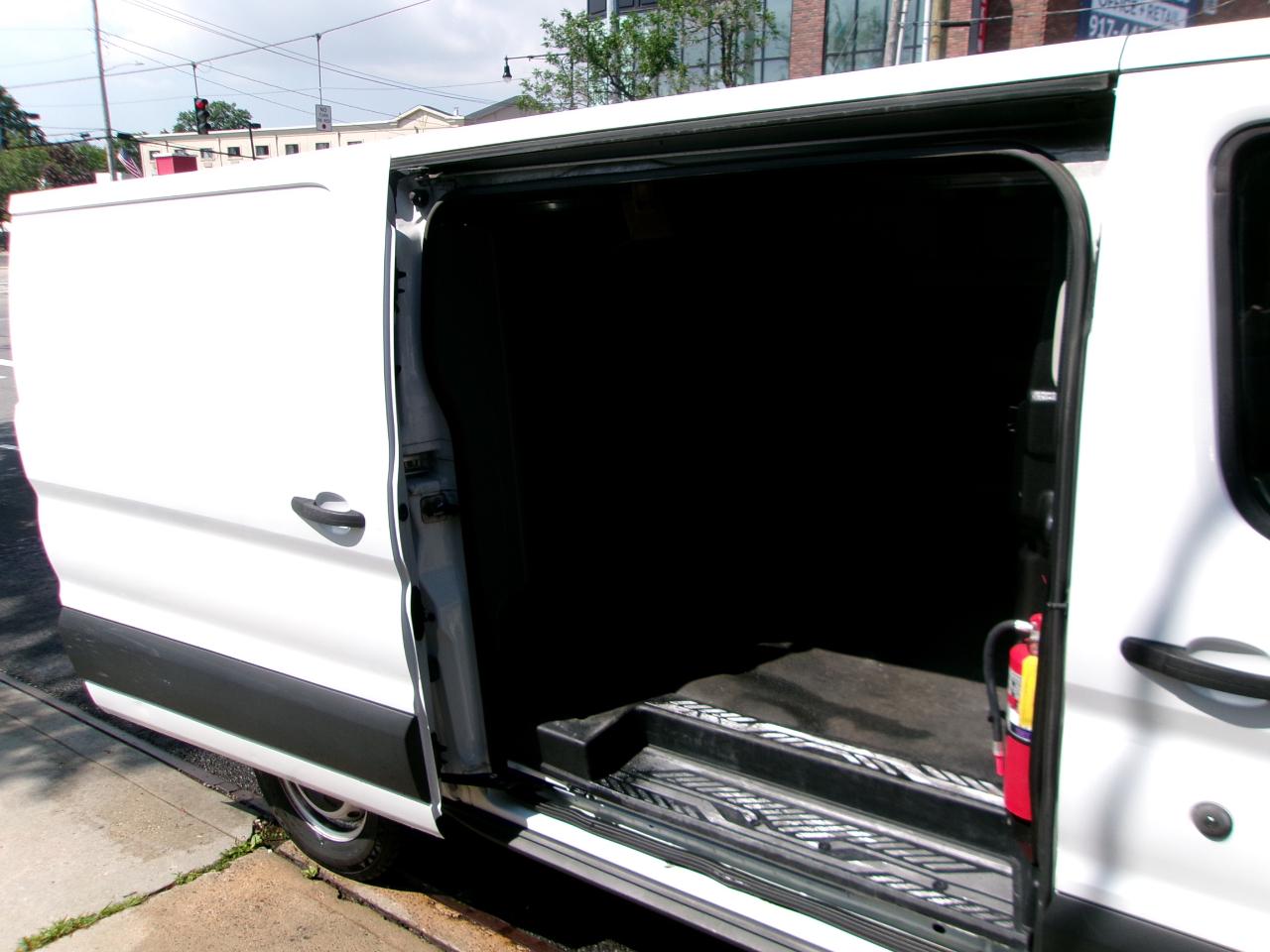 Ford Transit 150 Van Low Roof w/Sliding Pass. 130-in. WB 2019