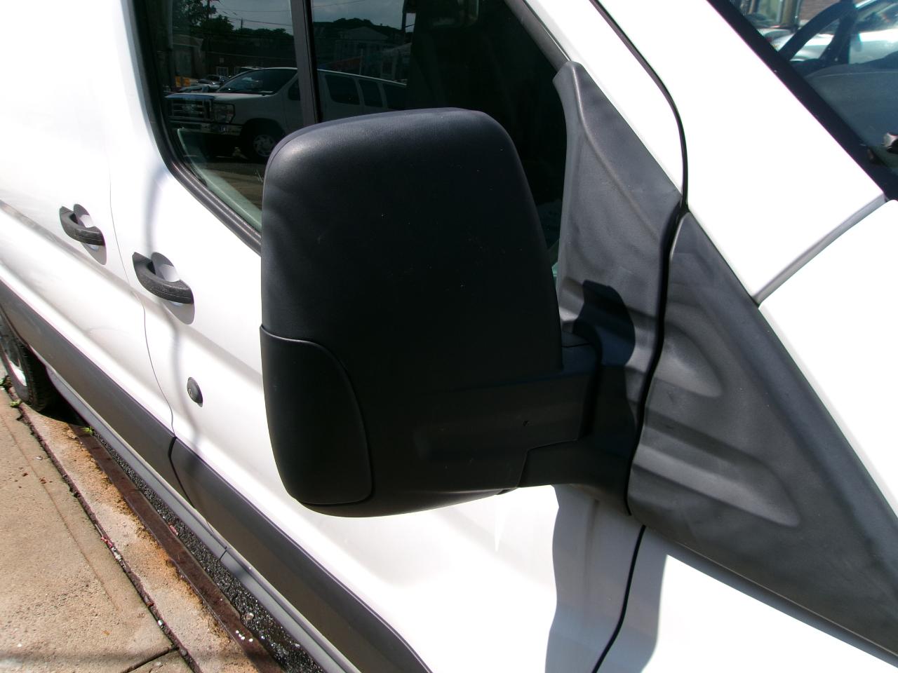 Ford Transit 150 Van Low Roof w/Sliding Pass. 130-in. WB 2019